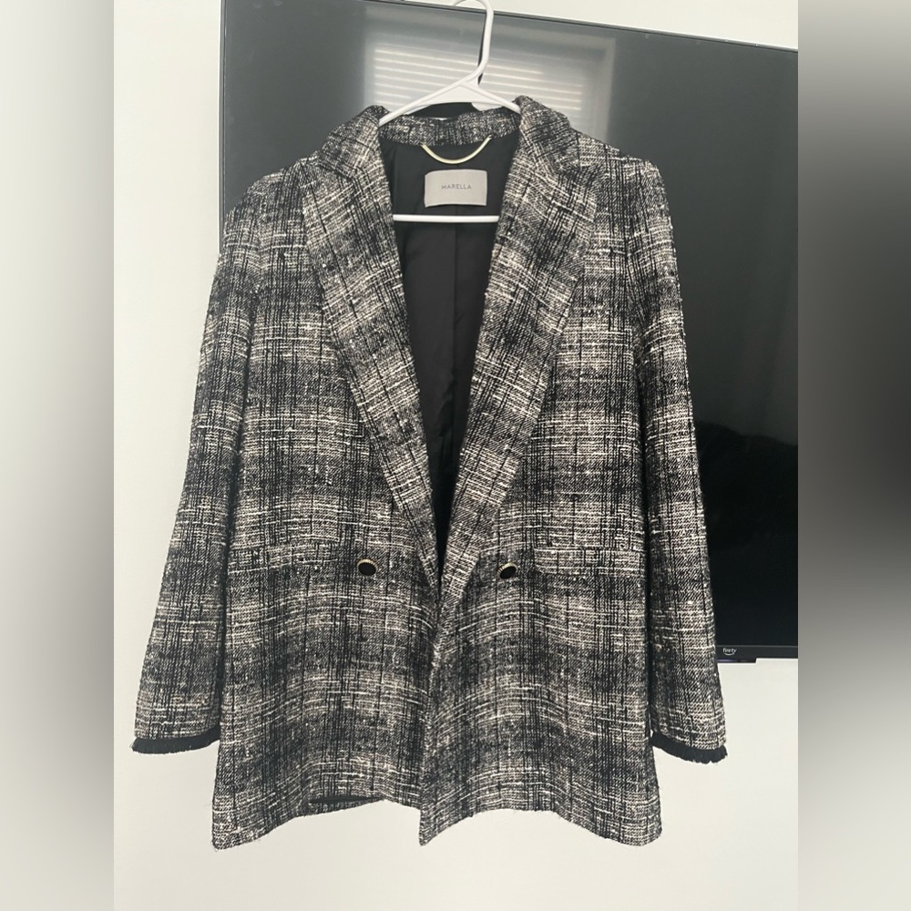 MARELLA Black/White Pitti Double Breasted Check Blazer-
Never Worn. Size 4.
